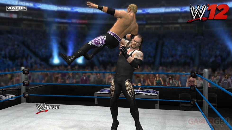 WWE-12_18-08-2011_screenshot-14